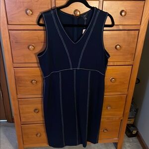 NWT Ann Taylor factory navy blue jumper with white detail stitching. Size 14 P.
